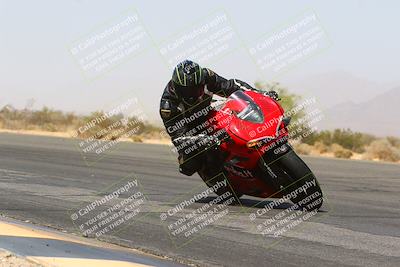 media/Mar-28-2022-Superbike Trackdays (Mon) [[b8603d0f67]]/Open Track Time/Turn 3 Inside/